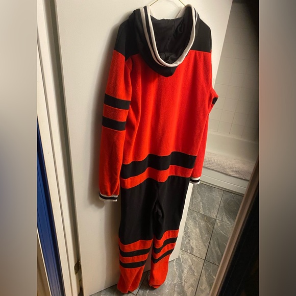 🇨🇦 Great gift for a teen - Canada Funzie Onezie - small - Picture 2 of 7
